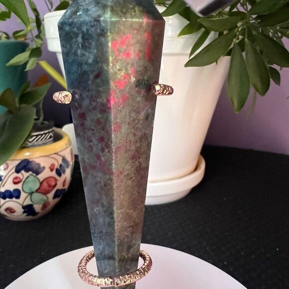 Ruby in Kyanite Crystal UV Reactive‎ Wand Scepter (2) - Picture 5 of 12